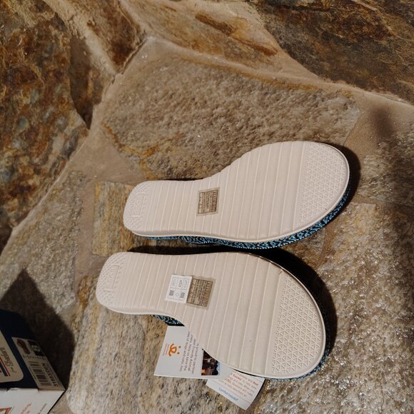 Bobs from Skechers Sunkiss Star Fish Women's Flip Flops 8 NWT Color Denim - Picture 8 of 11